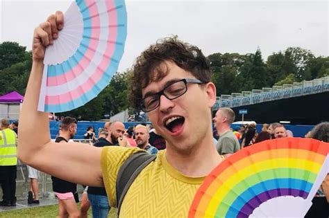 Getting Blackmailed On Grindr Over Nude Photos Left Me Shaken Angry And Afraid For Other Gay