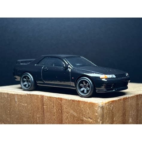 KentNgoShop Xe Mô Hình Hot Wheels Premium Nissan Skyline R tỉ lệ