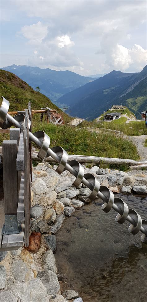 Gletscherflohsafari für Kinder Hintertuxer Gletscher Sommerberg