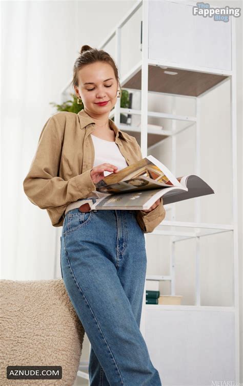 Yenn Cat Sexy And Nude Photoshoot Posing Her Lustful Boobs Pussy And Booty AZNude