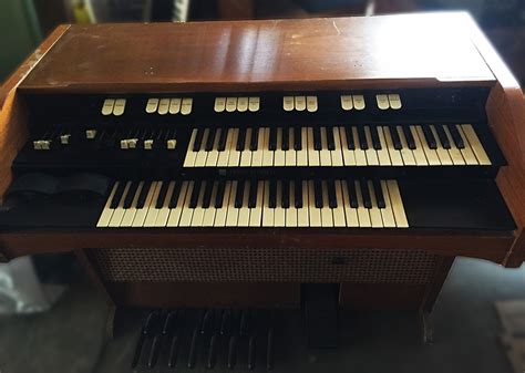 Hammond L100 Series Image 1556329 Audiofanzine