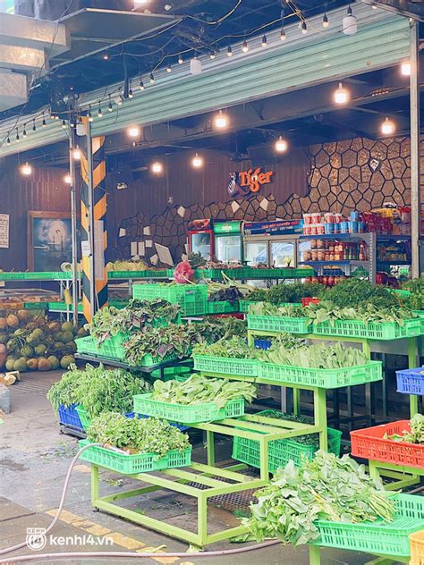 Chuyện khó tin ở Sài Gòn Tụ điểm bar pub hot nhất nay đã trở thành chỗ bán rau