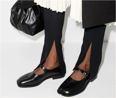 Đôi Tabi Mary Jane ra mắt từ 2 năm trước bỗng thành item hot nhất quý 3 2023 nhờ drama Tinder