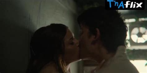 Mimi Keene Breasts Scene In Sex Education Tnaflix