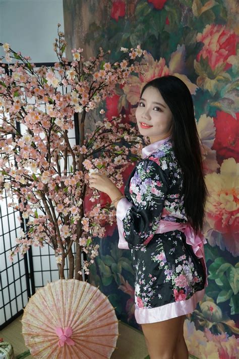 Hit X Hot Jessica Page