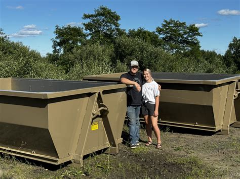 Russell Standard - In the U.S., a yellow line signifies traffic lanes