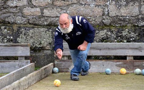 Boules bretonnes L amicale recevait Meslan samedi Le Télégramme