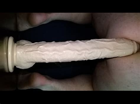 Huge Dildo Xnxx