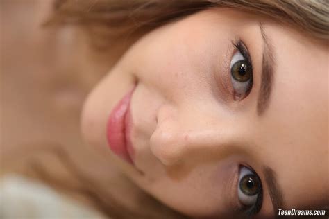 Mila Azul Walk Carfue A Castle Bed Sexart Metart TeenDreams Porn Pic