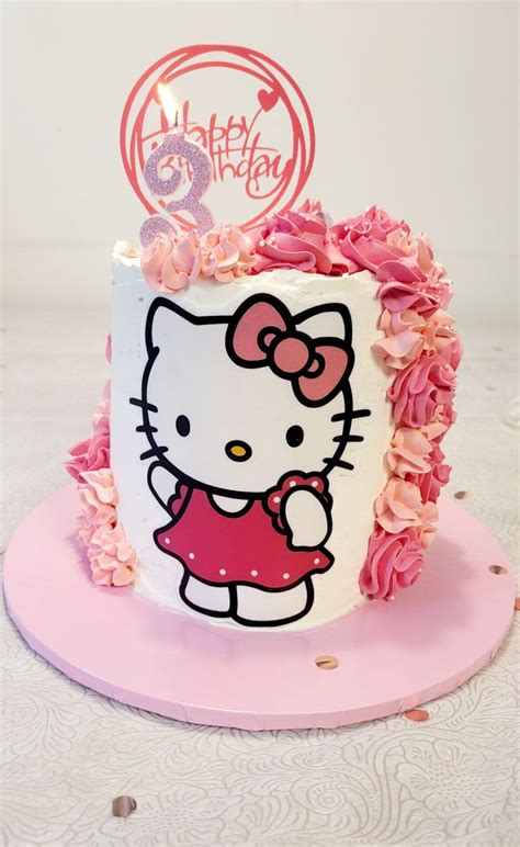 Hello Kitty Cake 🩷 Hello Kitty Pink Cake עוגה הלו קיטי Tårta