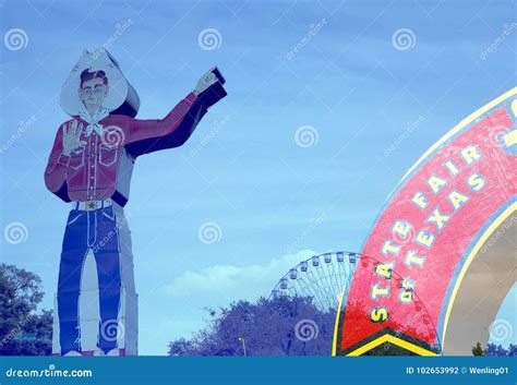 Ferris Wheel And Cowboy Model On State Fair Of Texas Editorial