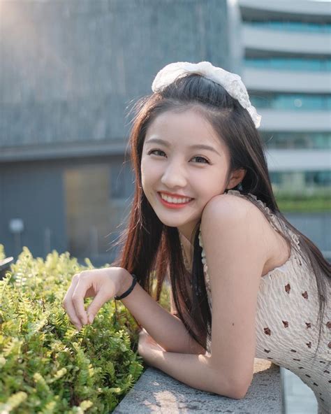 Hot girl hoa khôi học đường đốn tim triệu fan bằng nhan sắc xinh đẹp