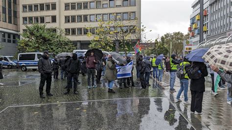 17 000 Teilnehmer bei pro palästinensischer Demo in Düsseldorf