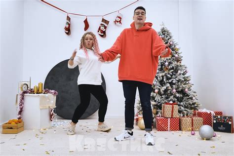 Новогодние фанты для детей и взрослых 2022