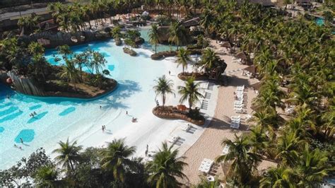 Hóspedes do Hot Beach Parques Resorts ganharão pontos na plataforma da Livelo Family Trip