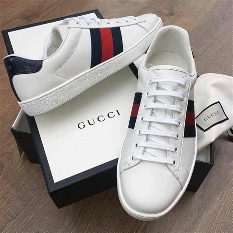 Venta Gucci Tenis Flores En Stock