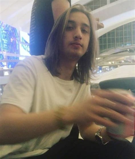 Pin By Danx On Chase Atlantic Hot Band Atlantic Atlantic Group