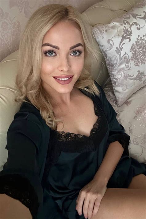 Beautiful Elena 39 Y O From Kiev With Blonde Hair ID 876586 LadaDate