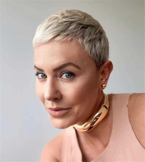 kurze und süße blonde Pixie Cut Ideen
