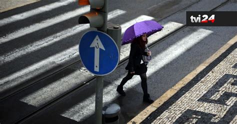 Oito Distritos Sob Aviso Amarelo Devido Chuva Tvi Not Cias