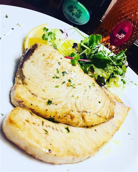 najlepsia restauracia v nitre | Food, Camembert cheese, Cheese