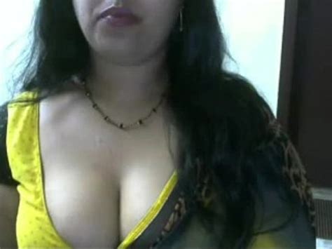 Sweety Aunty Big Tits Show On Cam Xnxx