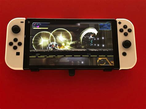 Игровая консоль Nintendo Switch OLED впервые позирует на живых фото
