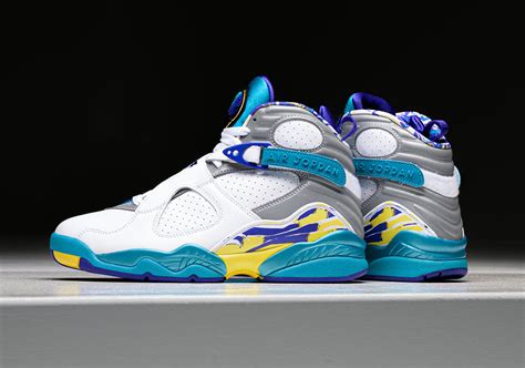 Jordan 8 Retro Aqua