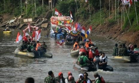 Festival Ciliwung Dimeriahkan Aneka Lomba Khas Perayaan 17 Agustus