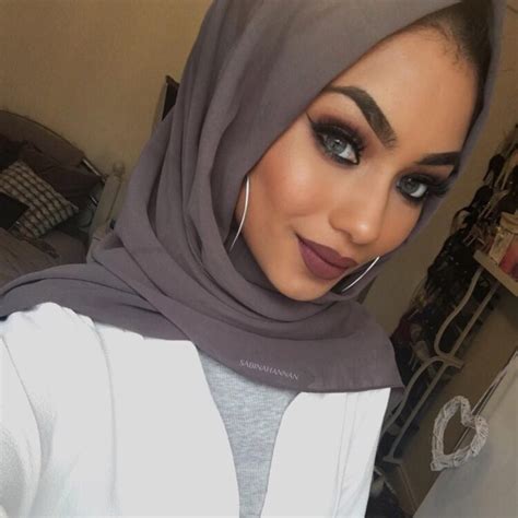 7 Hot Sexy Sabina Hannan Bikini Pics