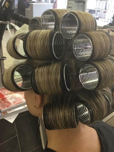 Voluminous Curls A Step By Step Guide To Hot Rollers Artofit