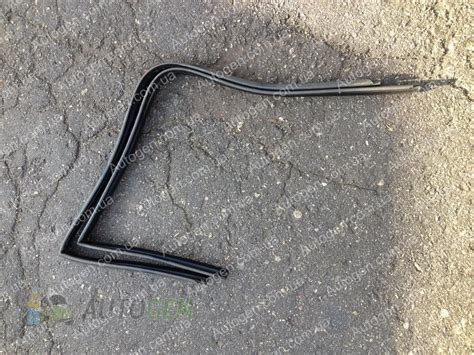 Уплотнители боковых опускных стекол (бархотка верхняя) ВАЗ 2108, 2113 ...