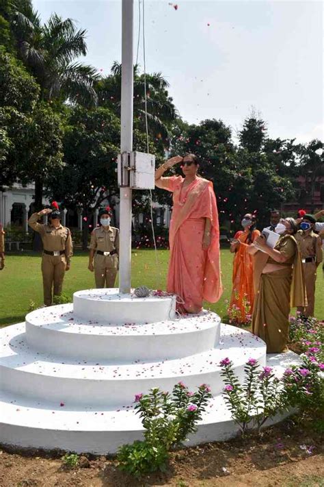 Kmv Marks Celebration Of Independence Day With Flag Hoisting Ceremony