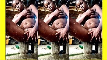 Ebony Plays With Eggs In Her Pussy XNXX