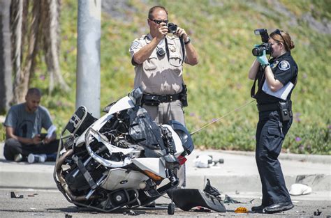 Update Chp Motorcycle Officer Injured In Crash Near 22 Freeway