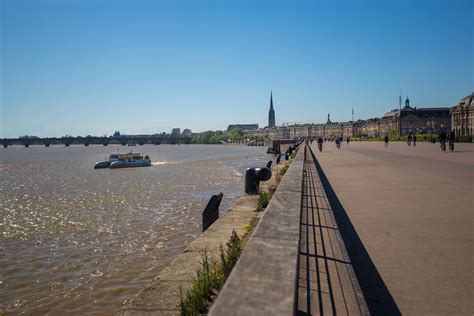 Les Quais De Bordeaux Film France