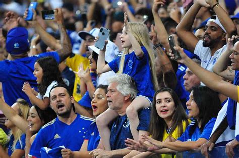 Fotos Da Torcida No Jogo Entre Cruzeiro E Csa No Mineirão Superesportes