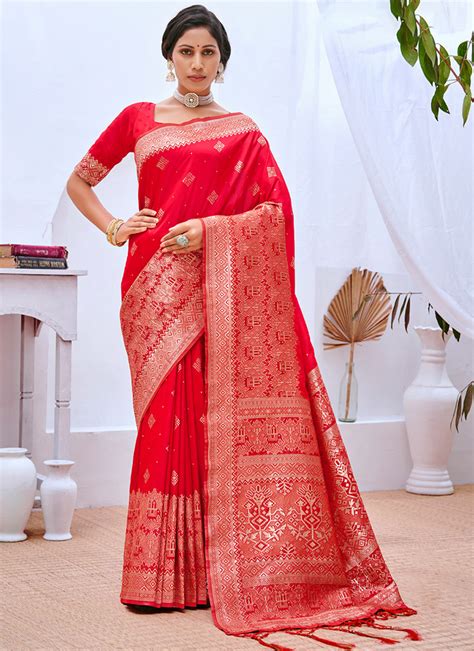 Buy Red Banarasi Silk Traditional Wear Weaving Saree Online From