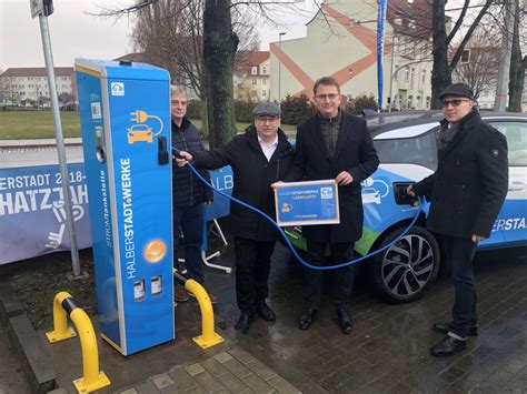 Tankstelle für E Autos eröffnet radio SAW