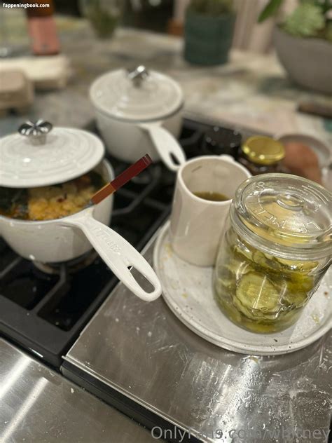 Whitney Cummings Whitneycummings Nude OnlyFans Leaks Fappening Page 3 FappeningBook