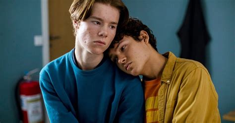 Un príncipe se enamora de su compañero en esta dramática serie gay de Netflix