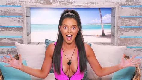 Celebs Obsessed With Love Island Margot Robbies Addiction And