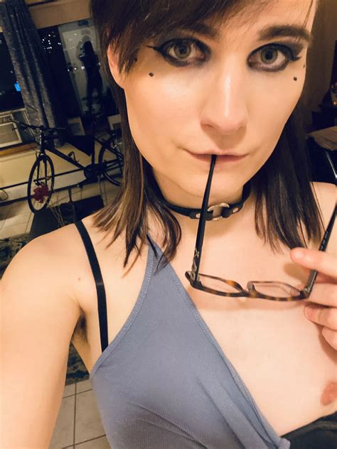 You Want Me To Put It In My Mouth Nudes MakeUpFetish NUDE PICS ORG