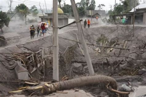 Erupsi Semeru Mereda Ratusan Gardu Listrik Diaktikan Lagi