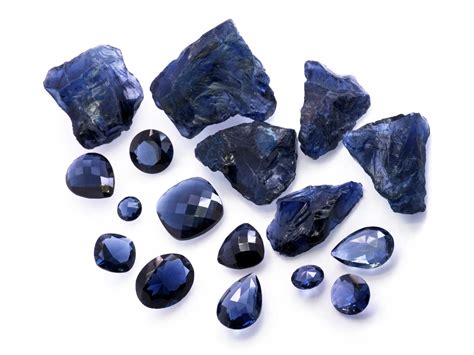 sapphire properties  characteristics diamond buzz