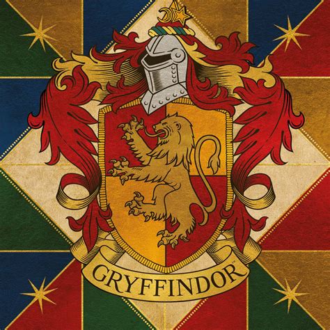 Hogwarts: Slytherin House - Crest - MinaLima