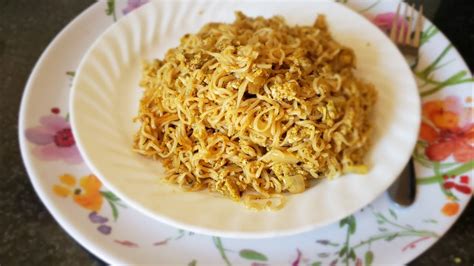 How To Cook Instant Noodles With Eggs Youtube