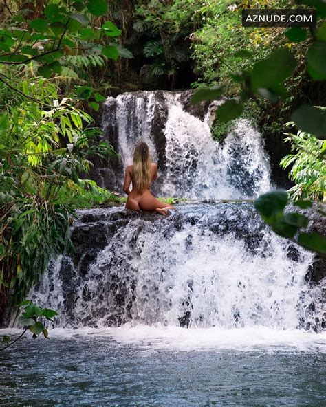 Sarah Kohan Nude And Sexy From Instagram AZNude