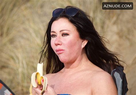 Lisa Appleton Nude Outdoors On The Beach Eating A Banana Aznude