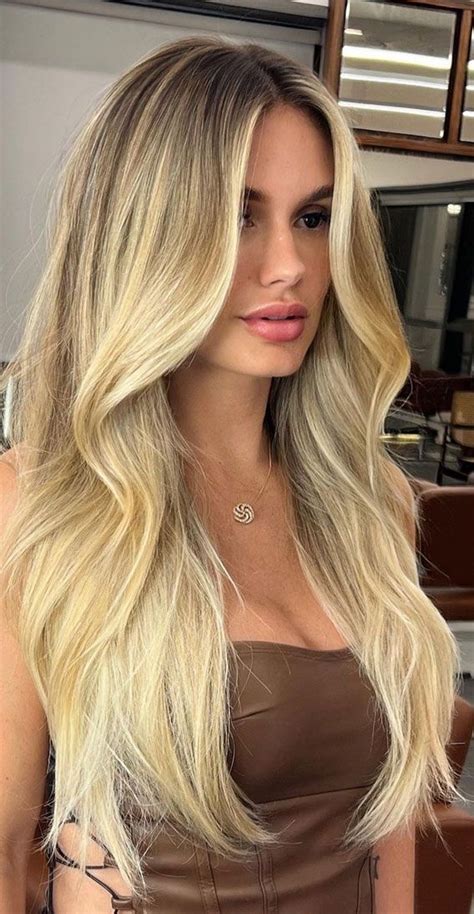 Cute Summer Hair Colours Smoky Buttery Blonde Brown Skin Blonde Hair Yellow Blonde Hair